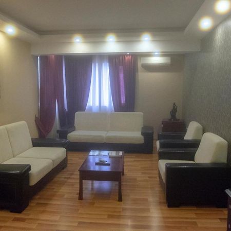Life Hotel Кіренія Екстер'єр фото
