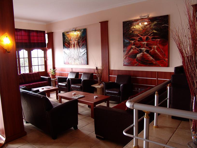 Life Hotel Кіренія Екстер'єр фото