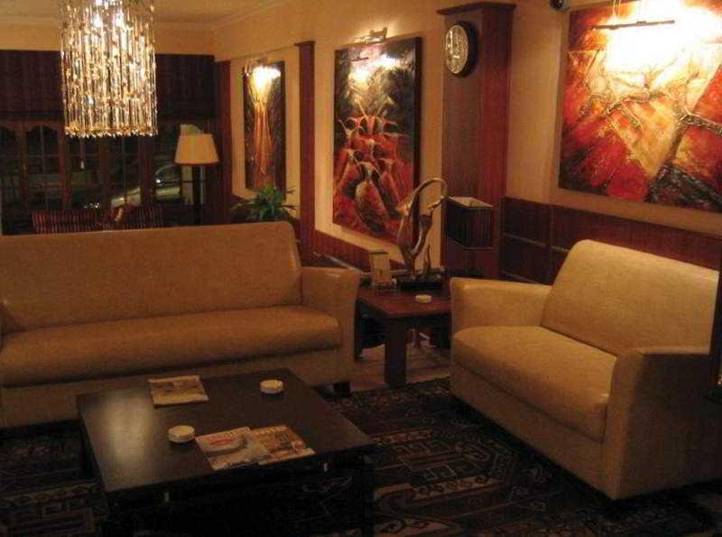 Life Hotel Кіренія Екстер'єр фото