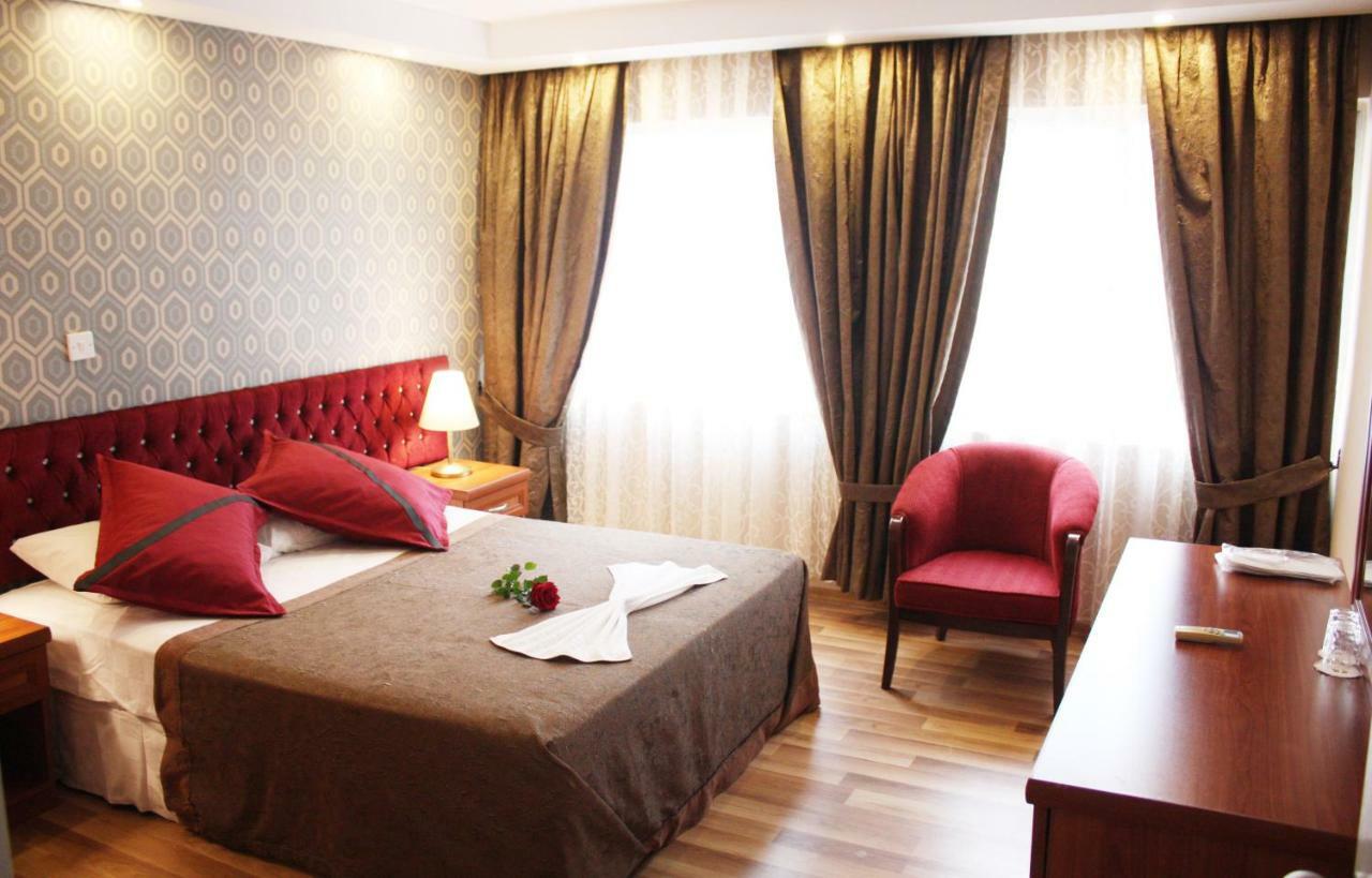 Life Hotel Кіренія Екстер'єр фото