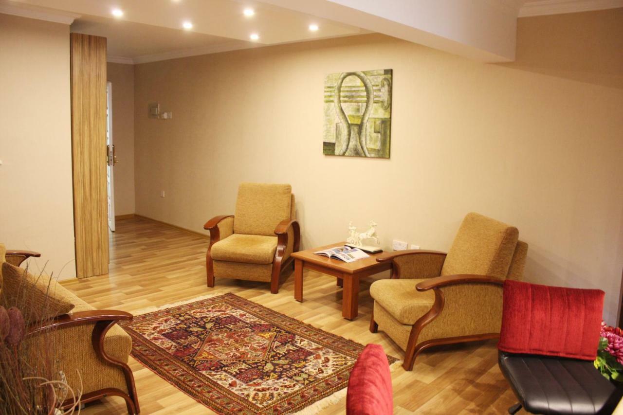 Life Hotel Кіренія Екстер'єр фото