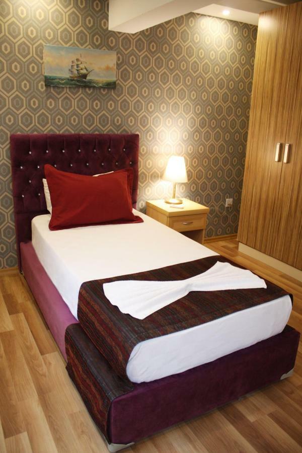 Life Hotel Кіренія Екстер'єр фото