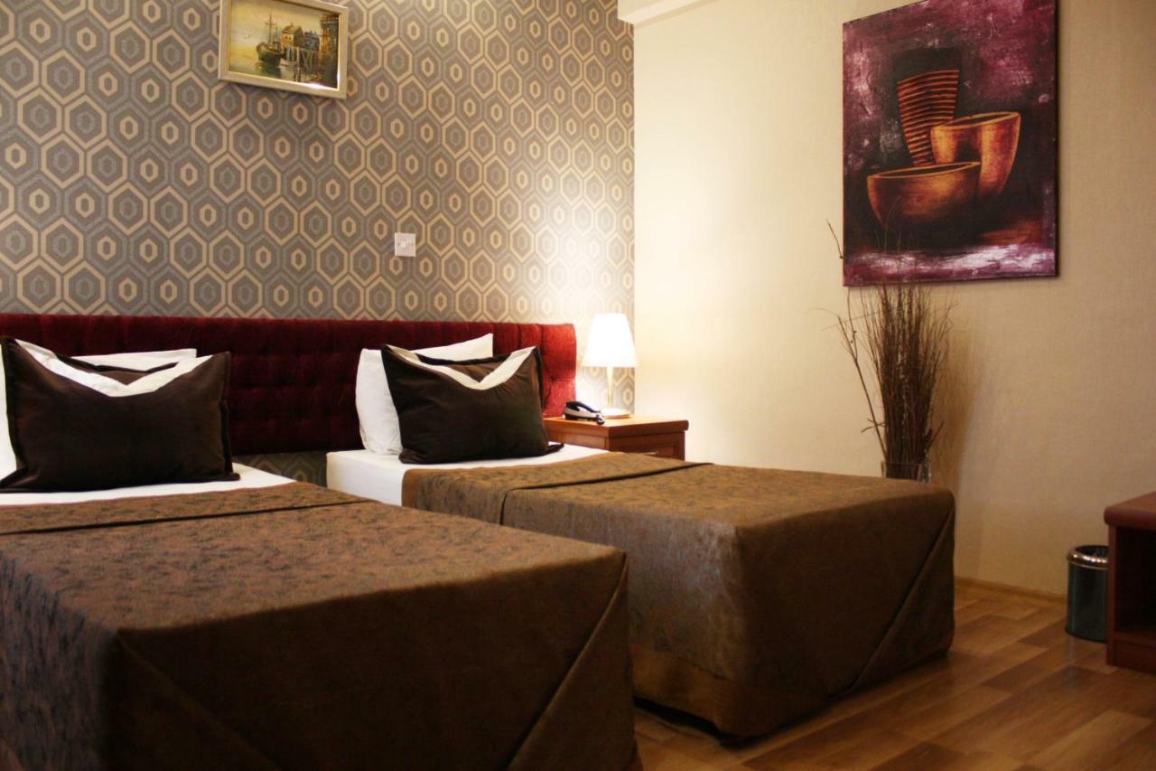 Life Hotel Кіренія Екстер'єр фото