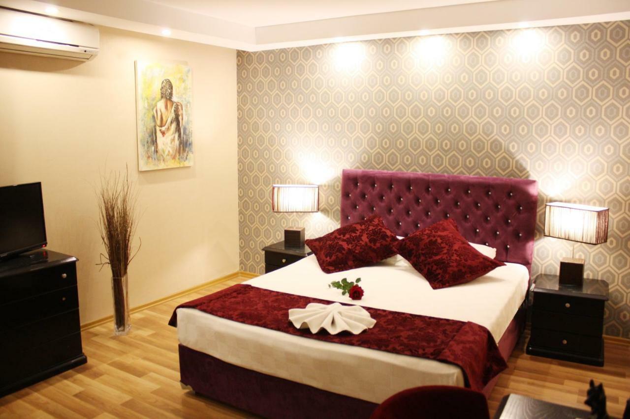 Life Hotel Кіренія Екстер'єр фото