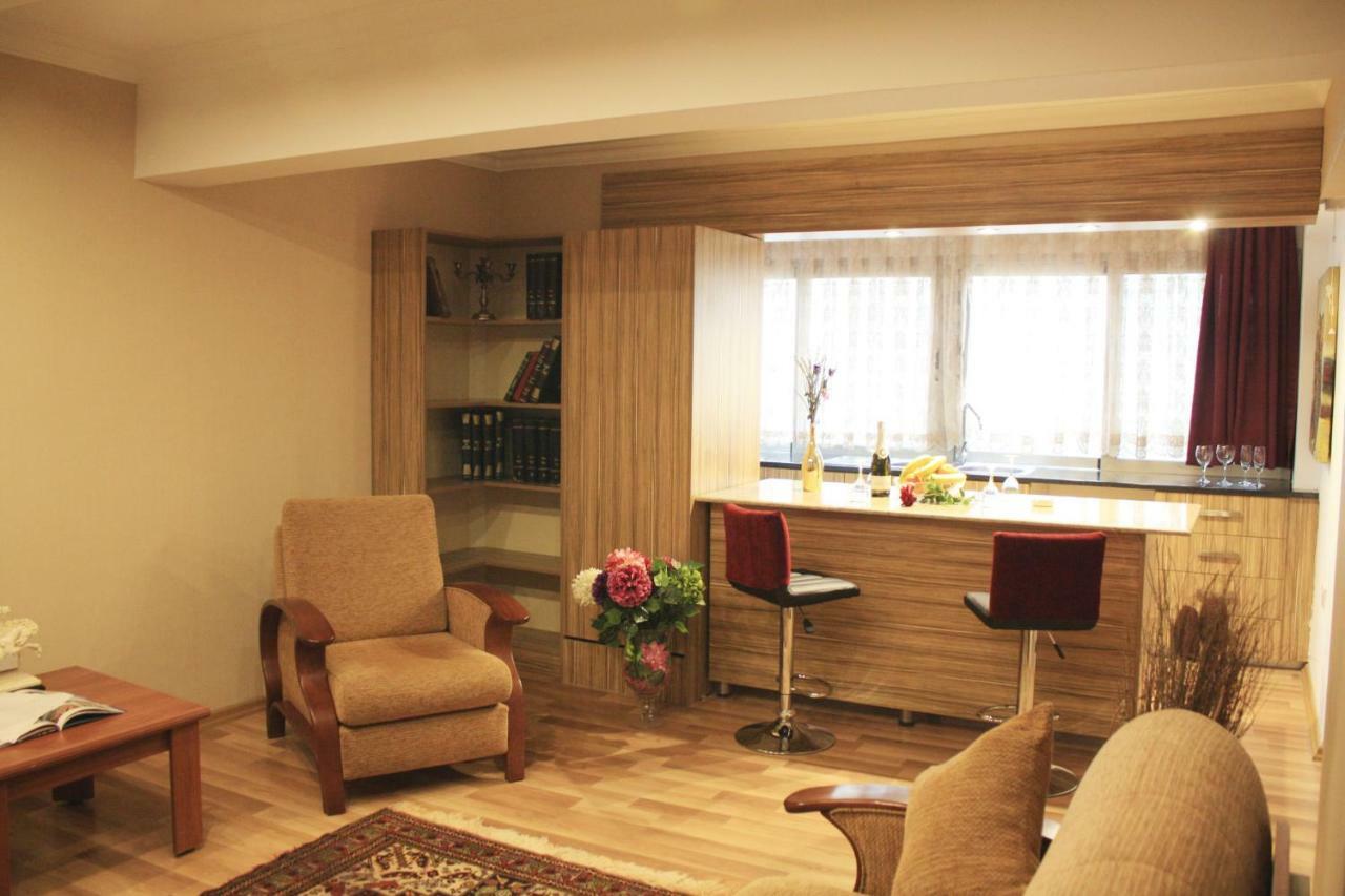 Life Hotel Кіренія Екстер'єр фото