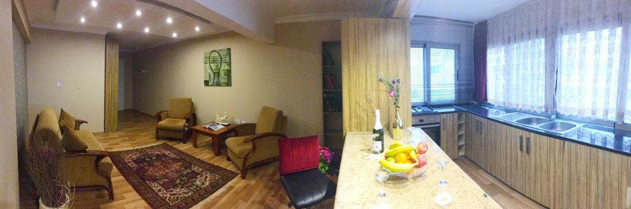 Life Hotel Кіренія Екстер'єр фото