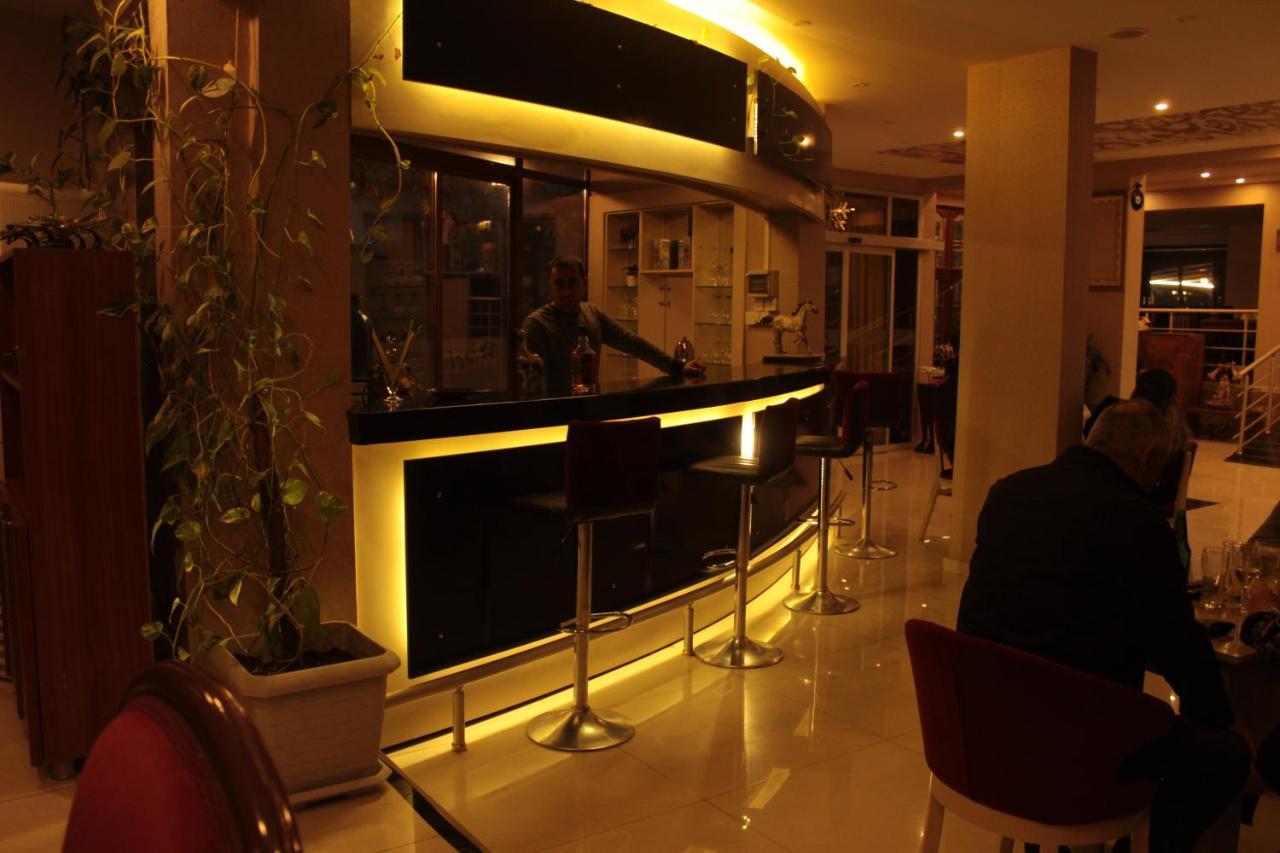 Life Hotel Кіренія Екстер'єр фото