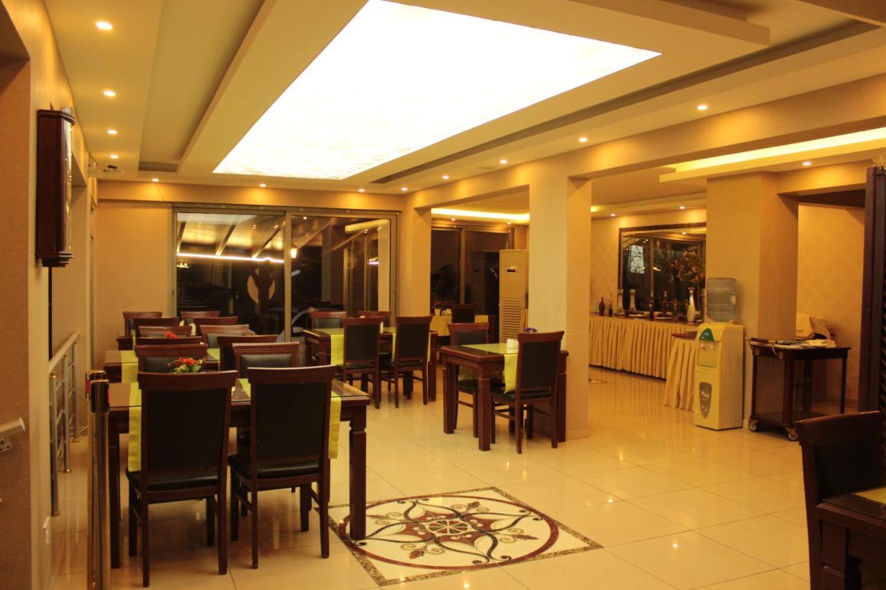 Life Hotel Кіренія Екстер'єр фото